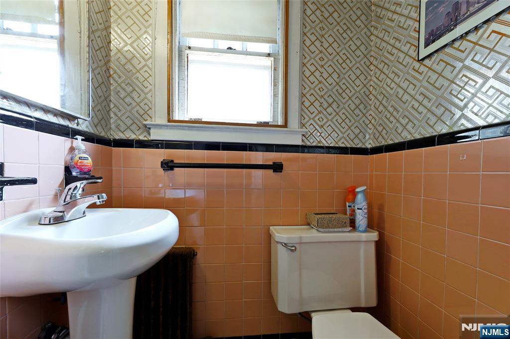 15 Albion Street Passaic, NJ 07055 - Photo 21 of 29