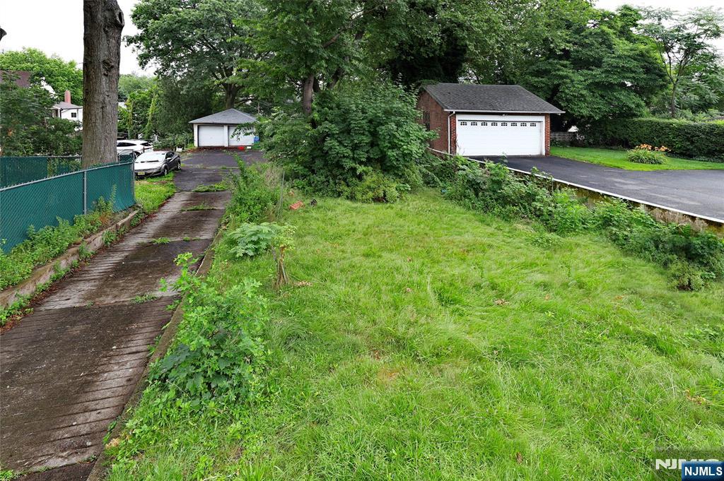 15 Albion Street Passaic, NJ 07055 - Photo 9 of 29