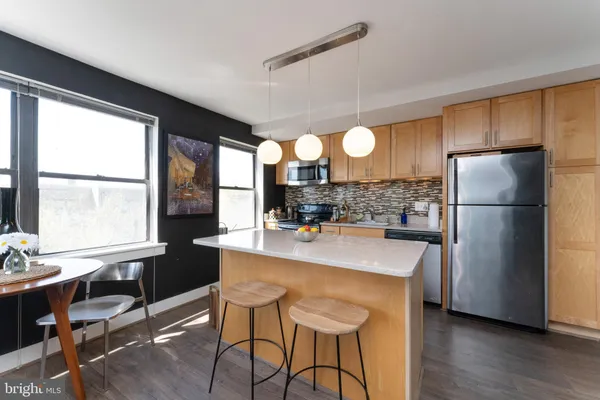 $1,750 | 212 Oakwood Street Southeast, Unit 322, Washington, DC 20032