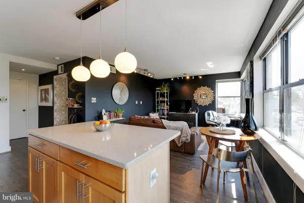 $1,750 | 212 Oakwood Street Southeast, Unit 322, Washington, DC 20032