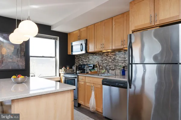 $1,750 | 212 Oakwood Street Southeast, Unit 322, Washington, DC 20032