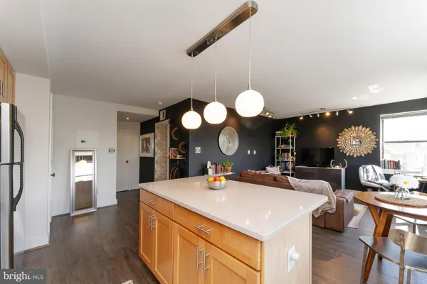 $1,750 | 212 Oakwood Street Southeast, Unit 322, Washington, DC 20032