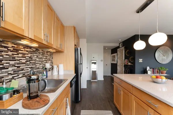 $1,750 | 212 Oakwood Street Southeast, Unit 322, Washington, DC 20032