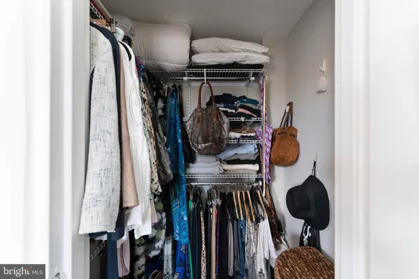 $1,750 | 212 Oakwood Street Southeast, Unit 322, Washington, DC 20032