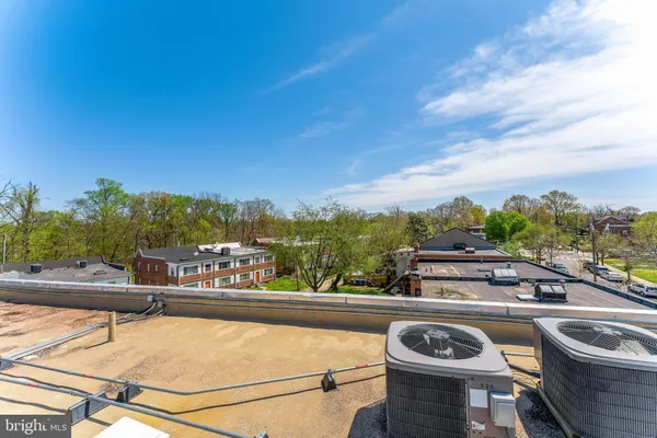 $1,750 | 212 Oakwood Street Southeast, Unit 322, Washington, DC 20032