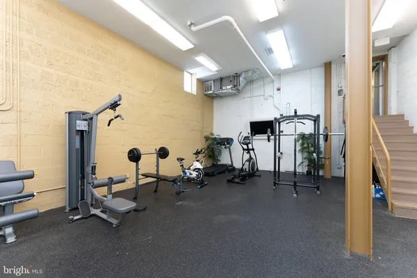 $1,750 | 212 Oakwood Street Southeast, Unit 322, Washington, DC 20032