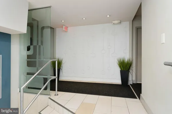 $1,750 | 212 Oakwood Street Southeast, Unit 322, Washington, DC 20032