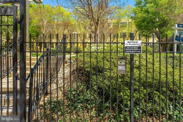 $1,750 | 212 Oakwood Street Southeast, Unit 322, Washington, DC 20032