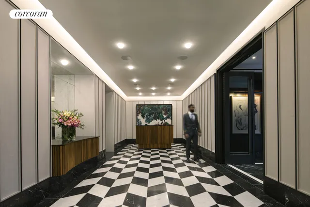 $9,985,990 | 40 East End Avenue, Unit PH17 | Upper East Side