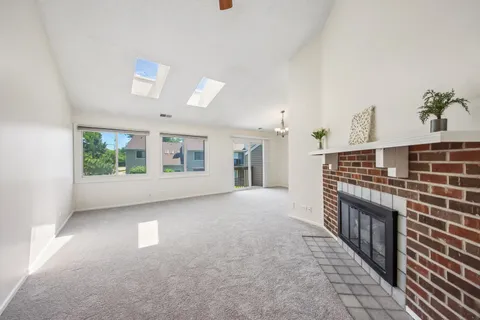 $279,900 | 124 Morningside Lane West, Unit 124, Buffalo Grove, IL 60089