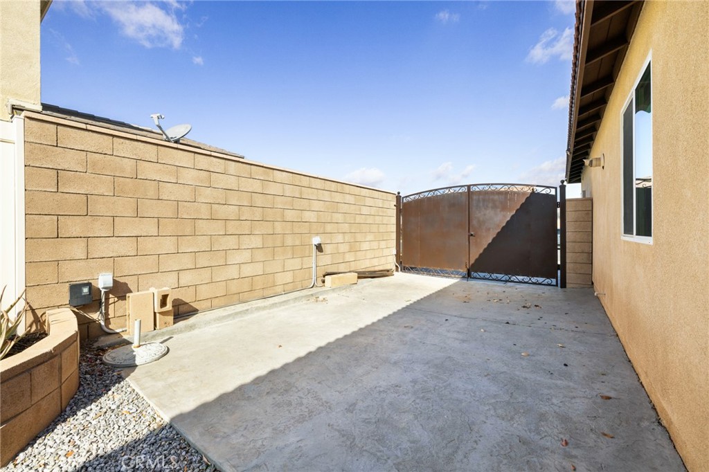 33101 Big Range Drive Winchester, CA 92596 - Photo 34 of 40 RV parking/side yard