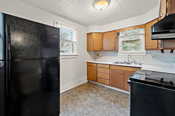 $1,450 | 25 East Chestnut Avenue, Unit 1, Cortland, IL 60112