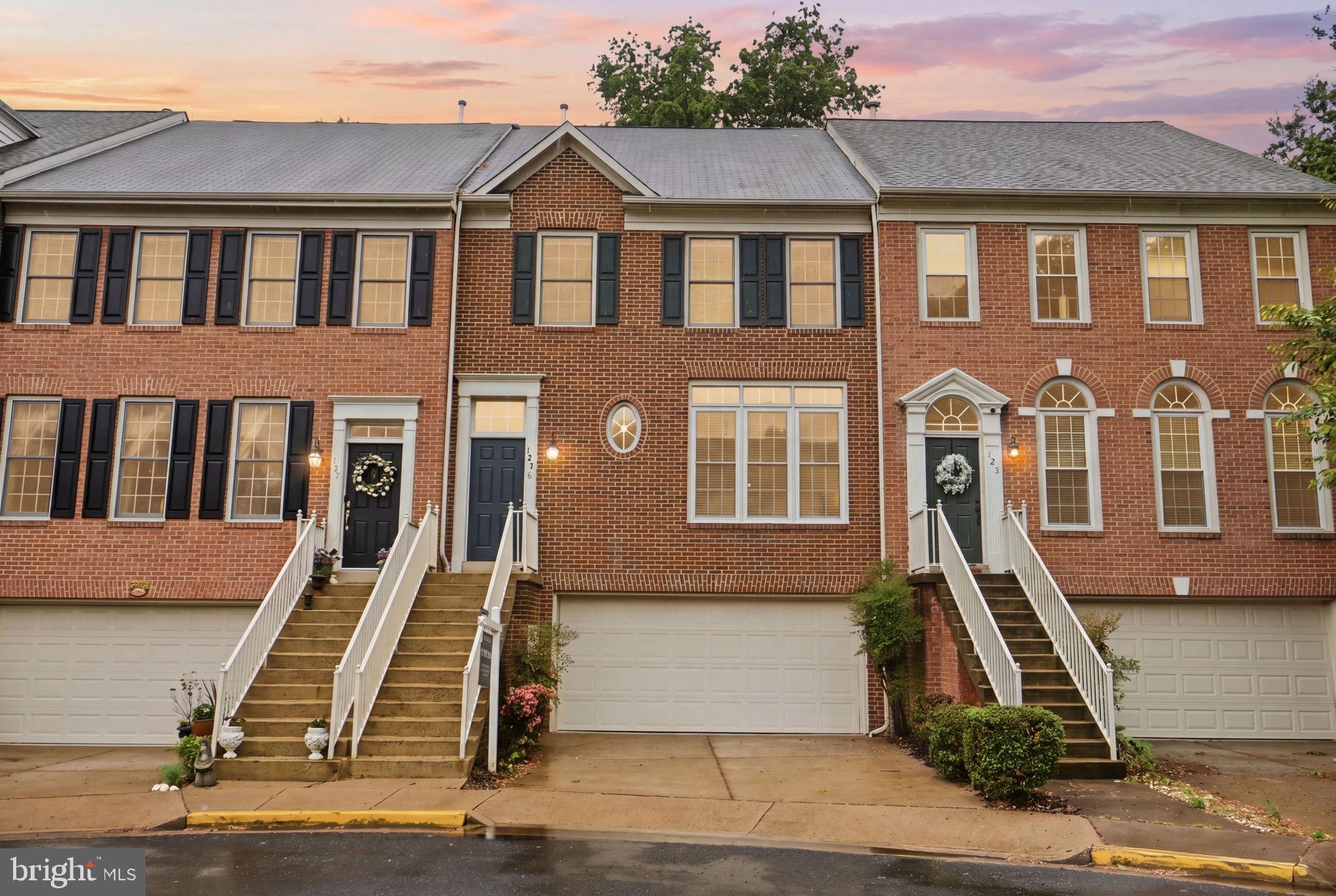 125 Roland Court Southwest Vienna, VA 22180 - Photo 1 of 41
