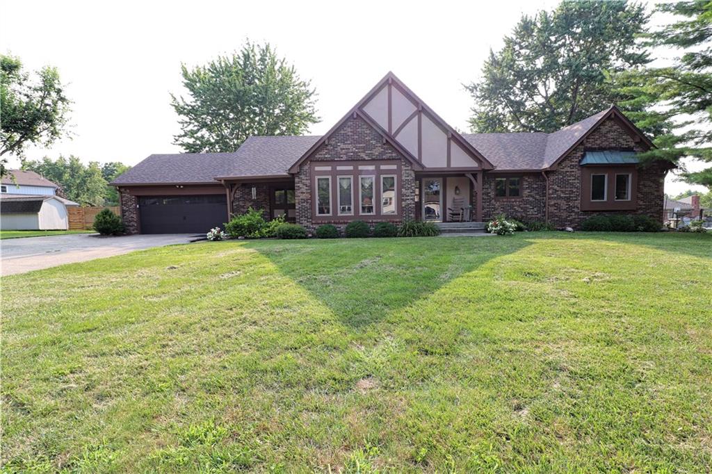 552 Covered Bridge Road Greenwood, IN 46142 - Photo 1 of 25 Gallery Image 1