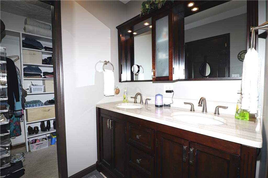 552 Covered Bridge Road Greenwood, IN 46142 - Photo 13 of 25 Gallery Image 13