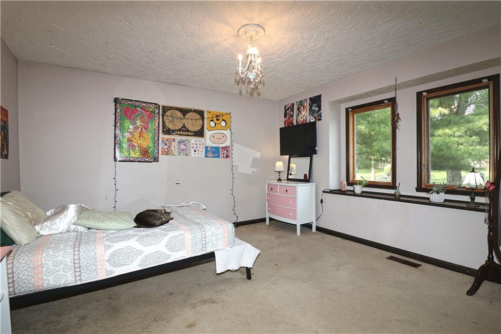 552 Covered Bridge Road Greenwood, IN 46142 - Photo 17 of 25 Gallery Image 17