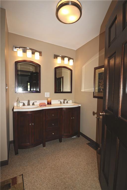 552 Covered Bridge Road Greenwood, IN 46142 - Photo 19 of 25 Gallery Image 19