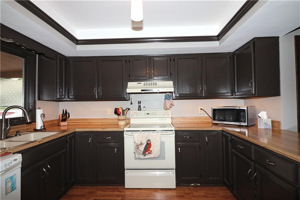 552 Covered Bridge Road Greenwood, IN 46142 - Photo 4 of 25 Gallery Image 4