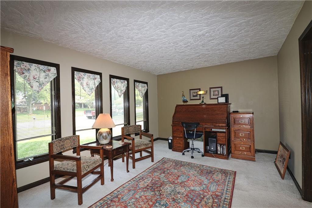 552 Covered Bridge Road Greenwood, IN 46142 - Photo 8 of 25 Gallery Image 8