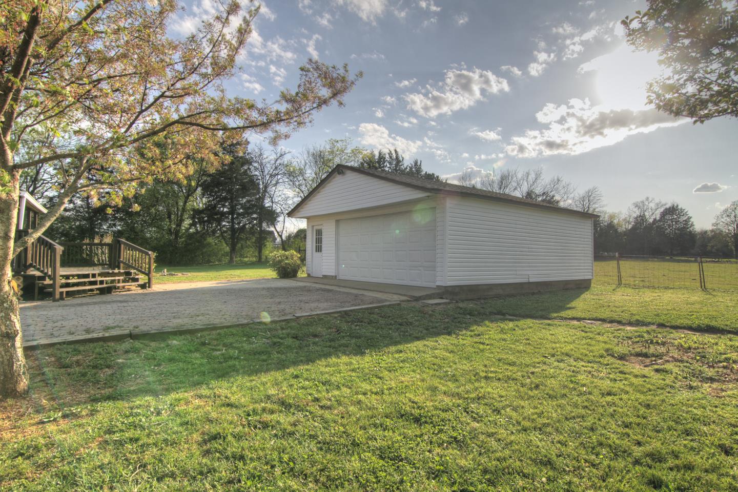 1444 Weeks Road Murfreesboro, TN 37127 - Photo 3 of 14 Gallery Image 3
