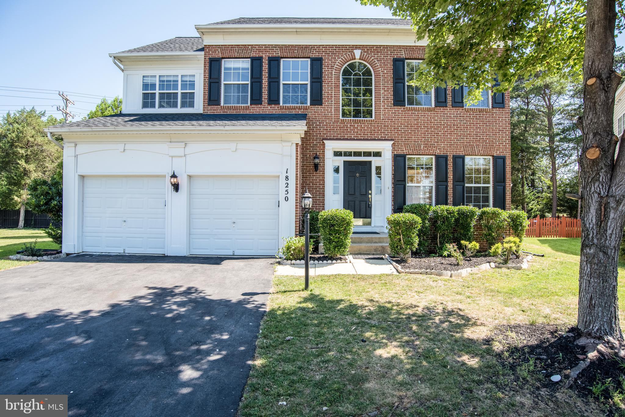 18250 Maple Spring Court Leesburg, VA 20176 - Photo 2 of 65 Gallery Image 2