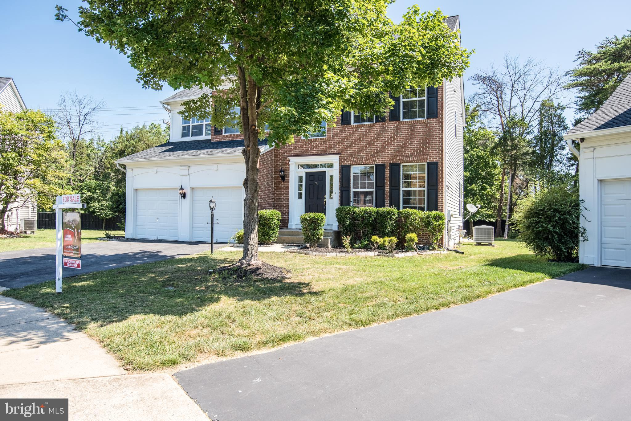 18250 Maple Spring Court Leesburg, VA 20176 - Photo 3 of 65 Gallery Image 3