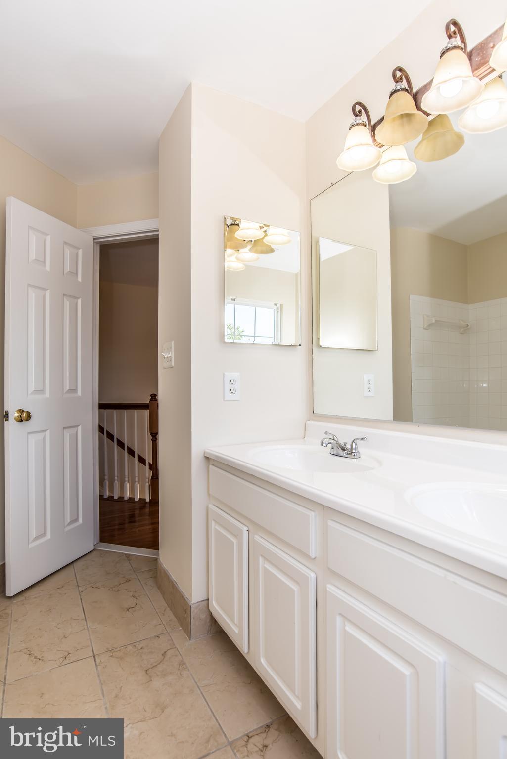18250 Maple Spring Court Leesburg, VA 20176 - Photo 40 of 65 Gallery Image 40
