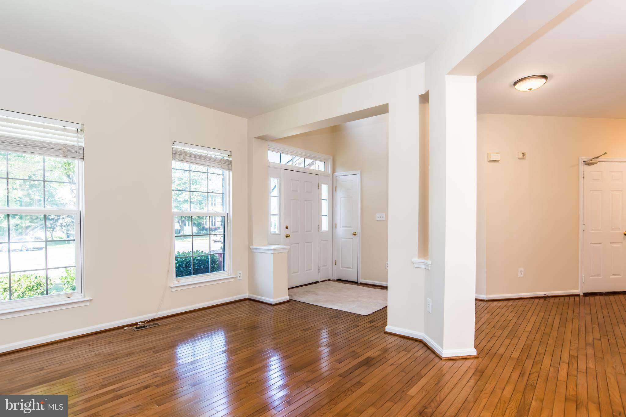 18250 Maple Spring Court Leesburg, VA 20176 - Photo 9 of 65 Gallery Image 9