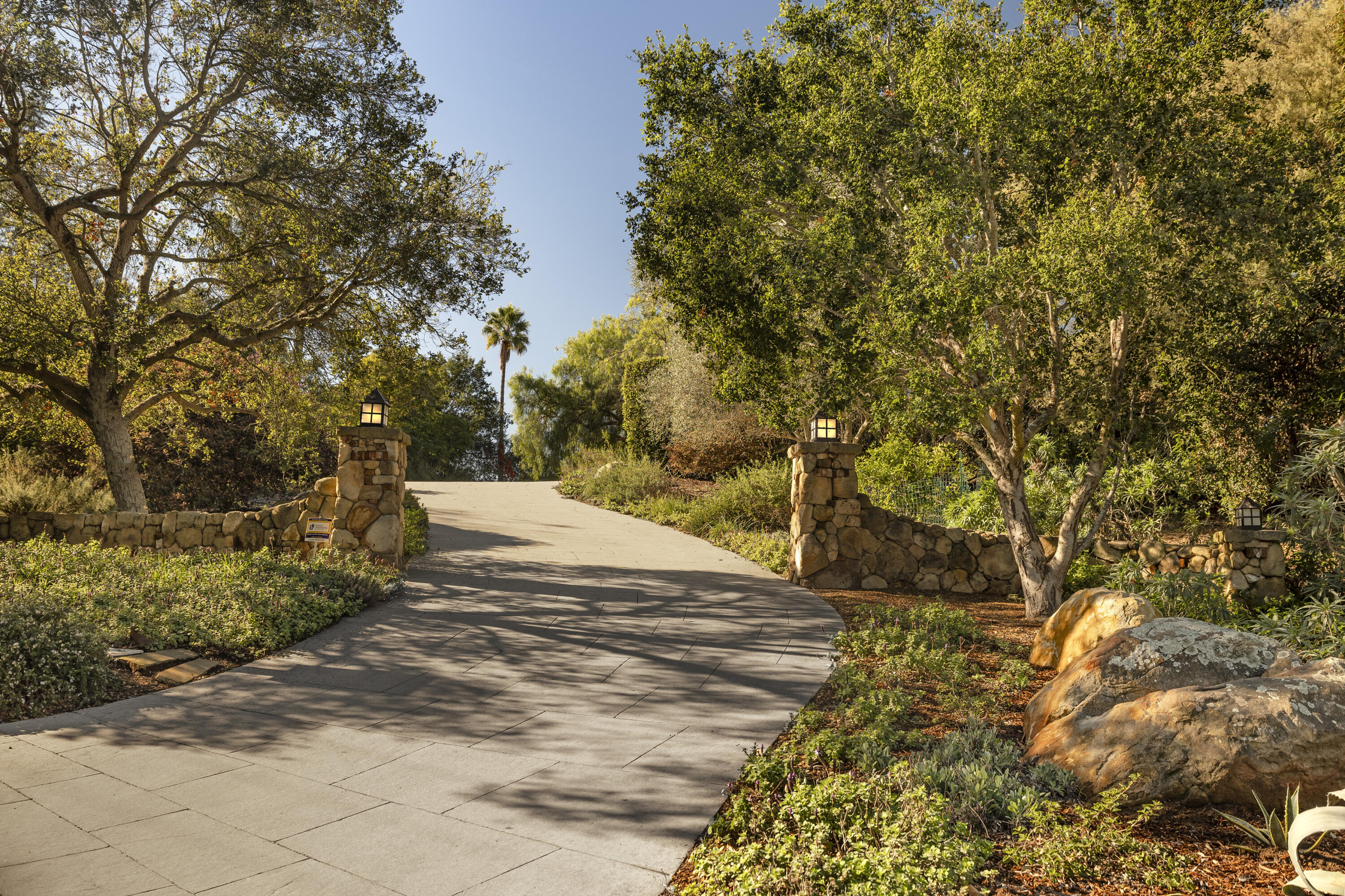 1138 Mission Ridge Road Santa Barbara, CA 93103 - Photo 9 of 54 9-18