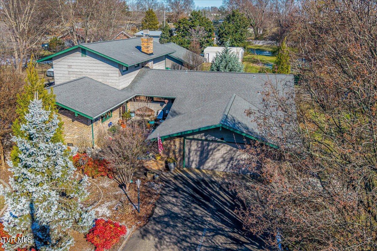 112 Spruce Street Greeneville, TN 37745 - Photo 2 of 63 03-DJI_20251216131318_0029_D-Edit