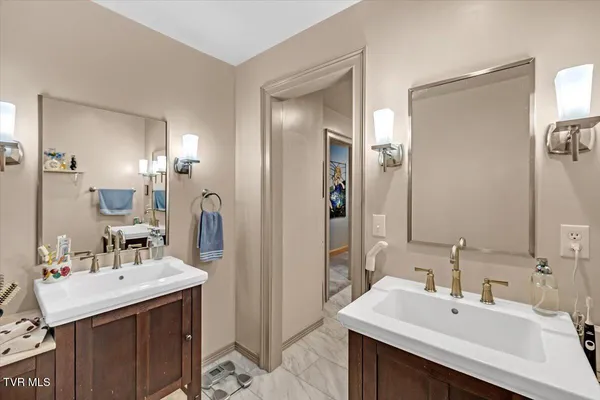 $564,900 | 112 Spruce Street, Greeneville, TN 37745