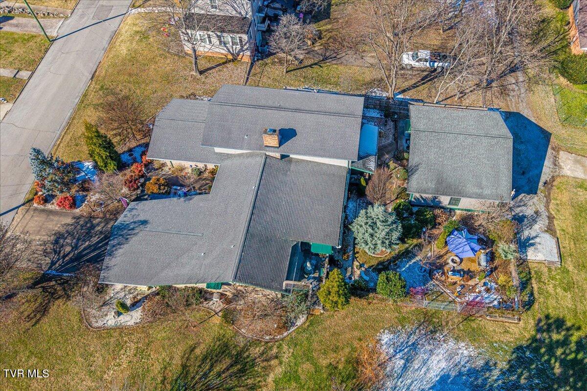 112 Spruce Street Greeneville, TN 37745 - Photo 52 of 63 10-DJI_20251216131511_0032_D-Edit