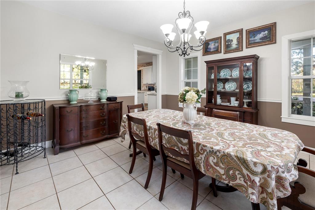 993 Cr 722 Webster Webster, FL 33597 - Photo 17 of 96 a view of a dining room with furniture