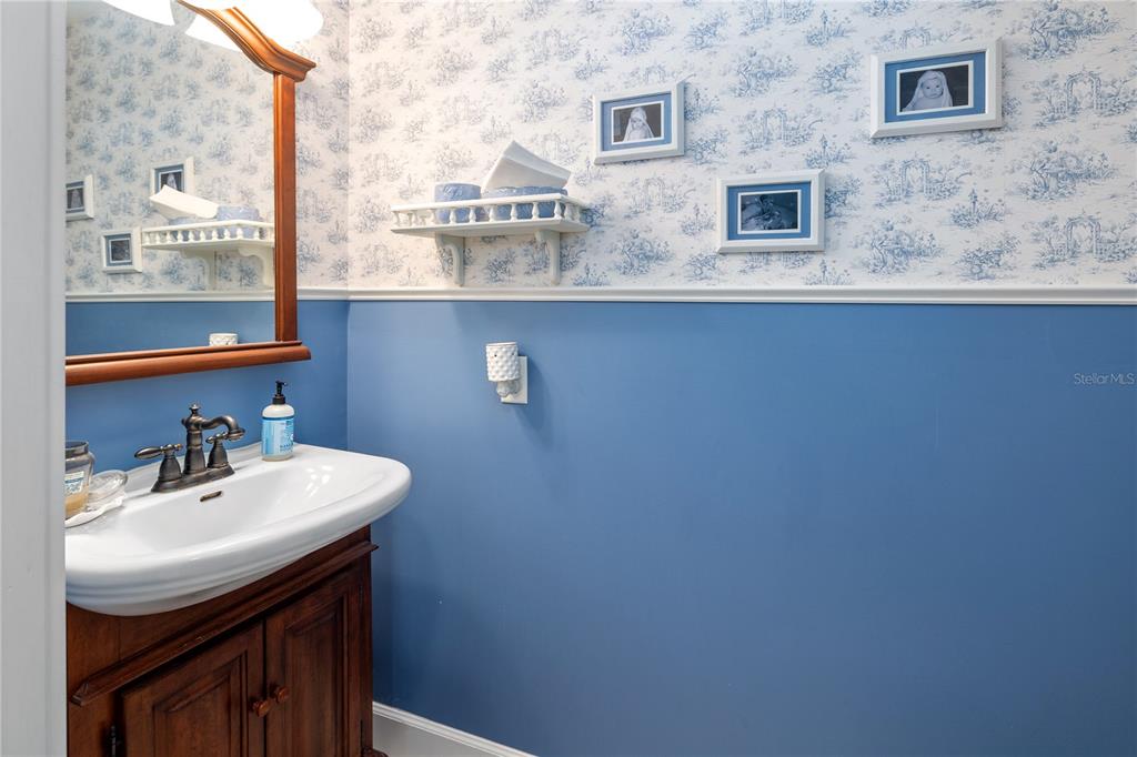 993 Cr 722 Webster Webster, FL 33597 - Photo 24 of 96 a bathroom with a sink and a mirror