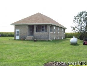 781 East North Road Nokomis, IL 62075 - Photo 2 of 12