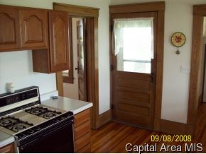781 East North Road Nokomis, IL 62075 - Photo 5 of 12