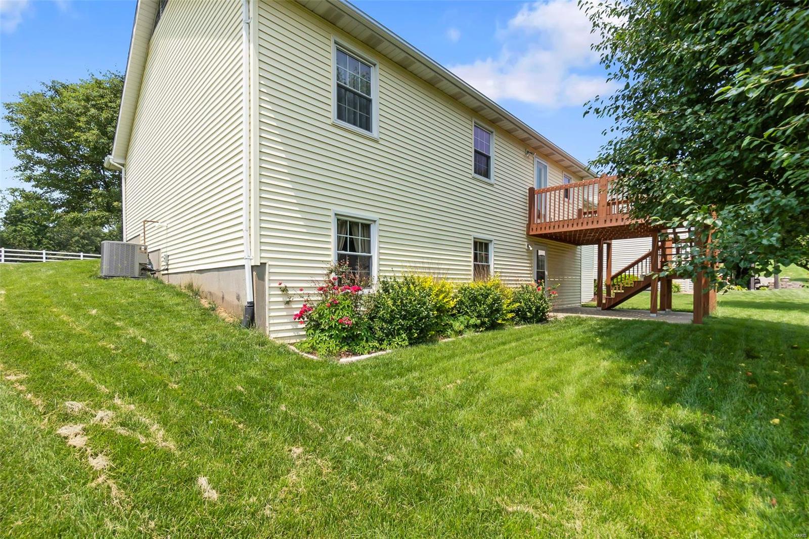 1707 Ridge Road Jackson, MO 63755 - Photo 6 of 34