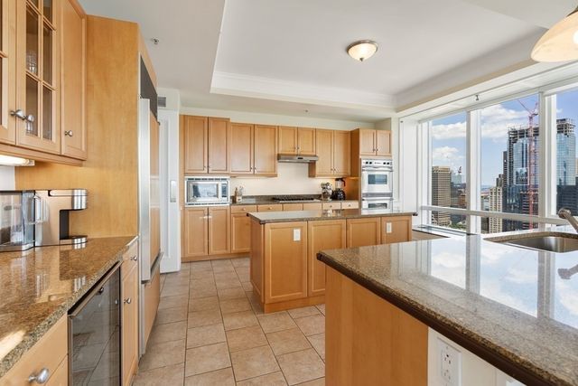 $4,585,000 | 2 Avery Street, Unit PH3C, Boston, MA 02111