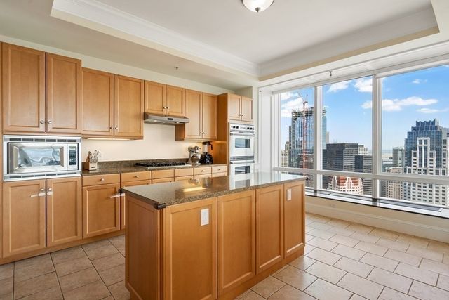 $4,585,000 | 2 Avery Street, Unit PH3C, Boston, MA 02111