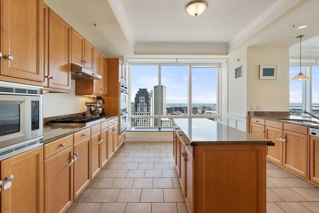$4,585,000 | 2 Avery Street, Unit PH3C, Boston, MA 02111