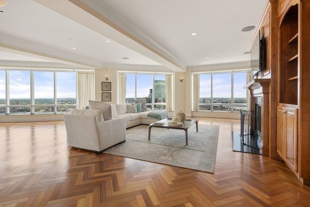 $4,585,000 | 2 Avery Street, Unit PH3C, Boston, MA 02111