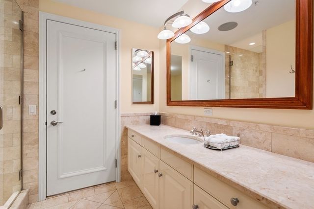 $4,585,000 | 2 Avery Street, Unit PH3C, Boston, MA 02111