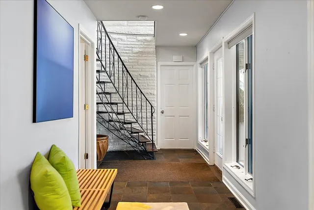 $2,195,000 | 437 Graafschap Road, Holland, MI 49423