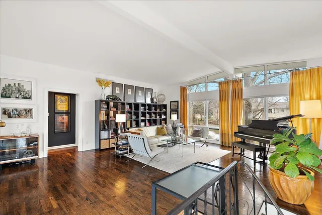 $2,195,000 | 437 Graafschap Road, Holland, MI 49423