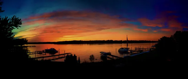 $2,195,000 | 437 Graafschap Road, Holland, MI 49423