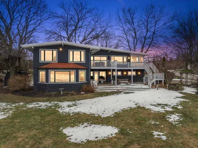 $2,195,000 | 437 Graafschap Road, Holland, MI 49423
