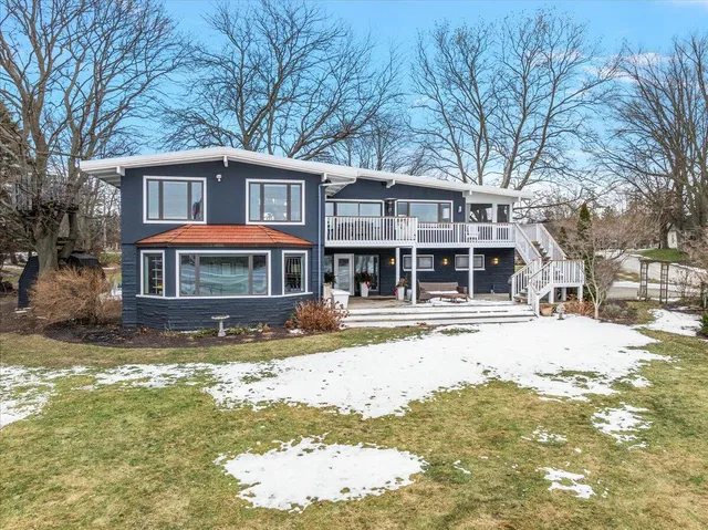 $2,195,000 | 437 Graafschap Road, Holland, MI 49423