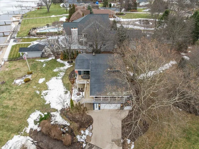 $2,195,000 | 437 Graafschap Road, Holland, MI 49423