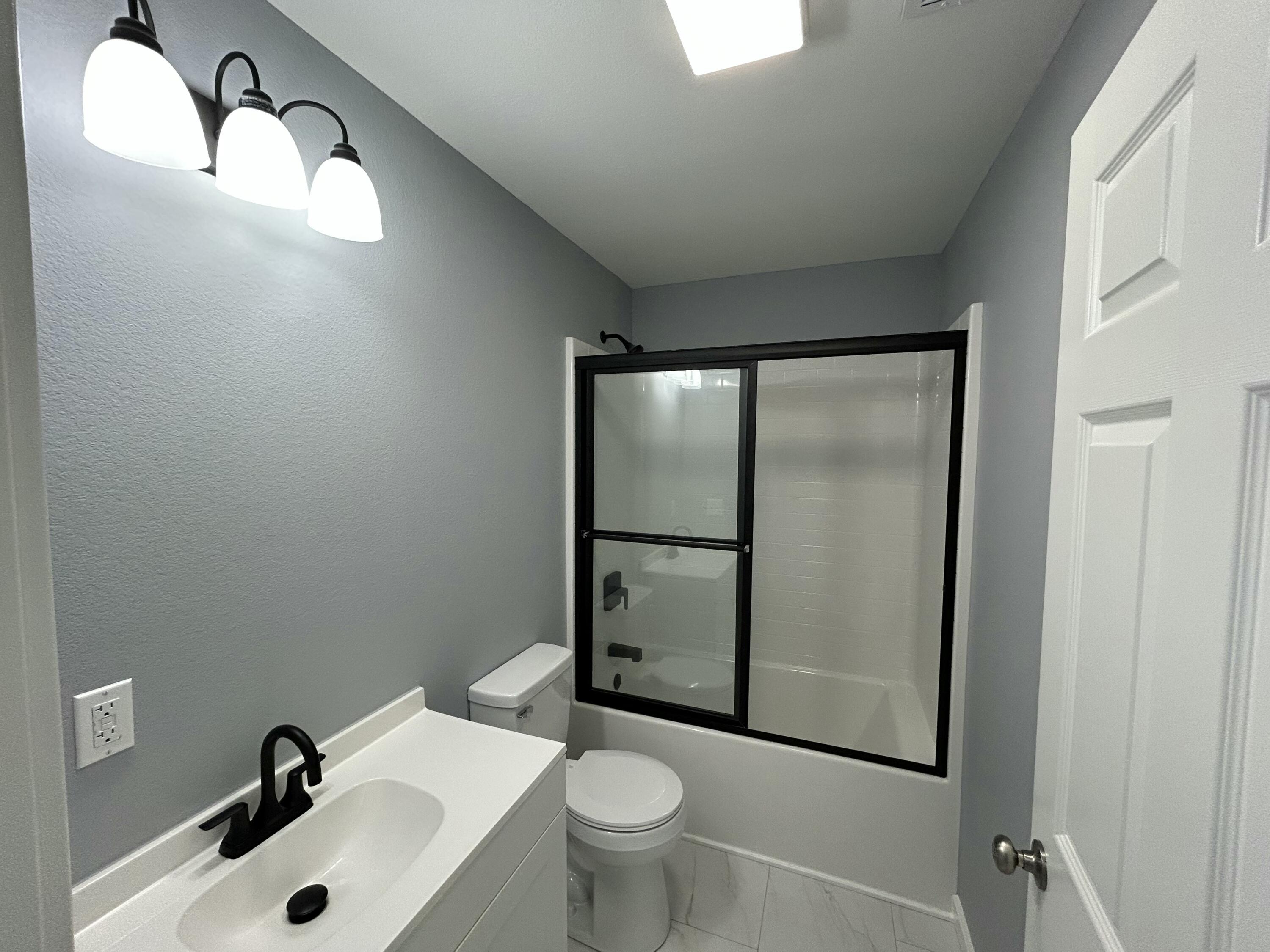 408 2nd Street Monett, MO 65708 - Photo 14 of 31 IMG_6009