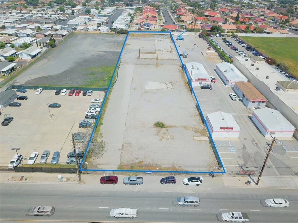 17514 Valley Bloomington, CA 92316 - Photo 5 of 7